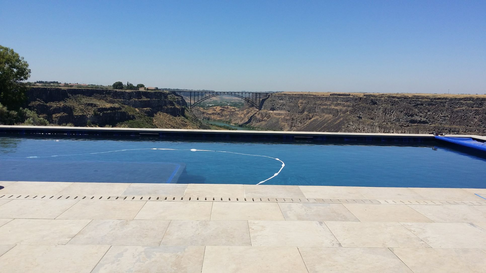 Swimming pool contractor serving Meridian Idaho
